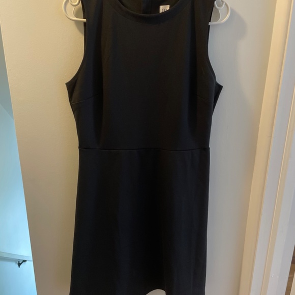 GAP Dress - Picture 3 of 5